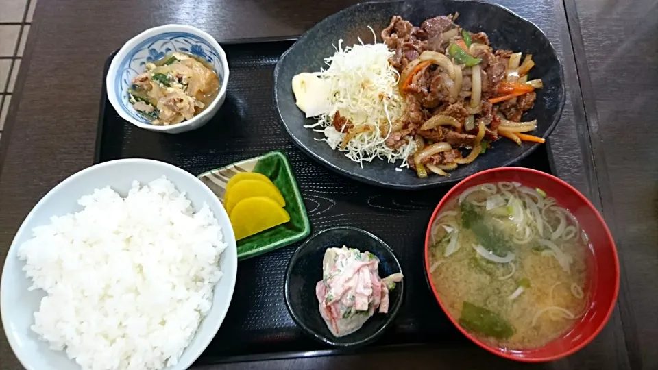 牛肉しょうが焼き定食|まぐろさん