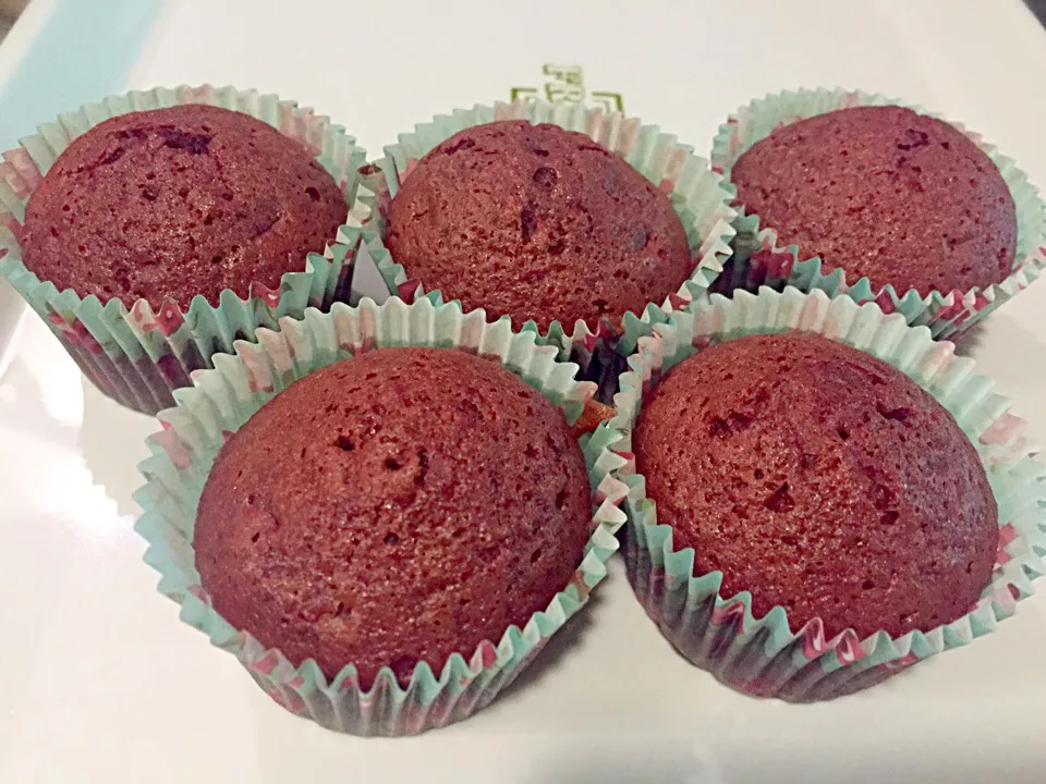 Red Velvet cupcakes|Lai's Kitchenさん