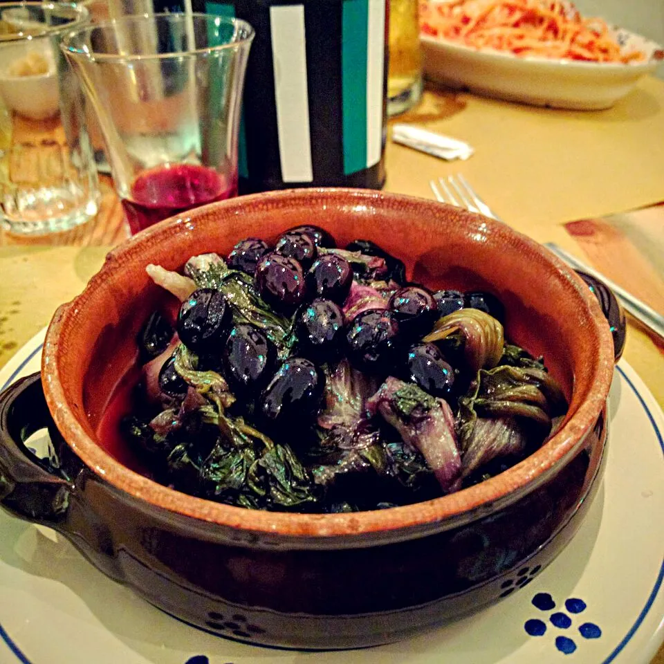 Black olives and local greens|Stefan Labuschagneさん