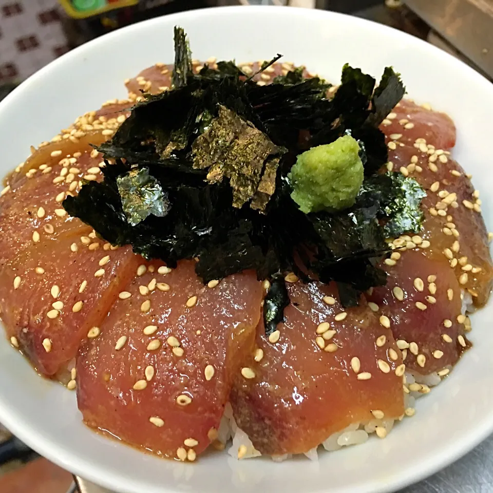 自分賄い飯
キメジ ヅケ丼|ちゅら夏さん