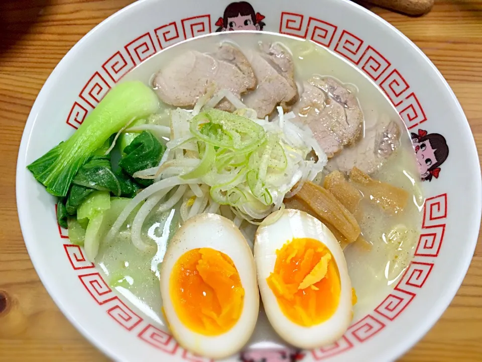 Snapdishの料理写真:★とんこつラーメン★|Tsugumiさん