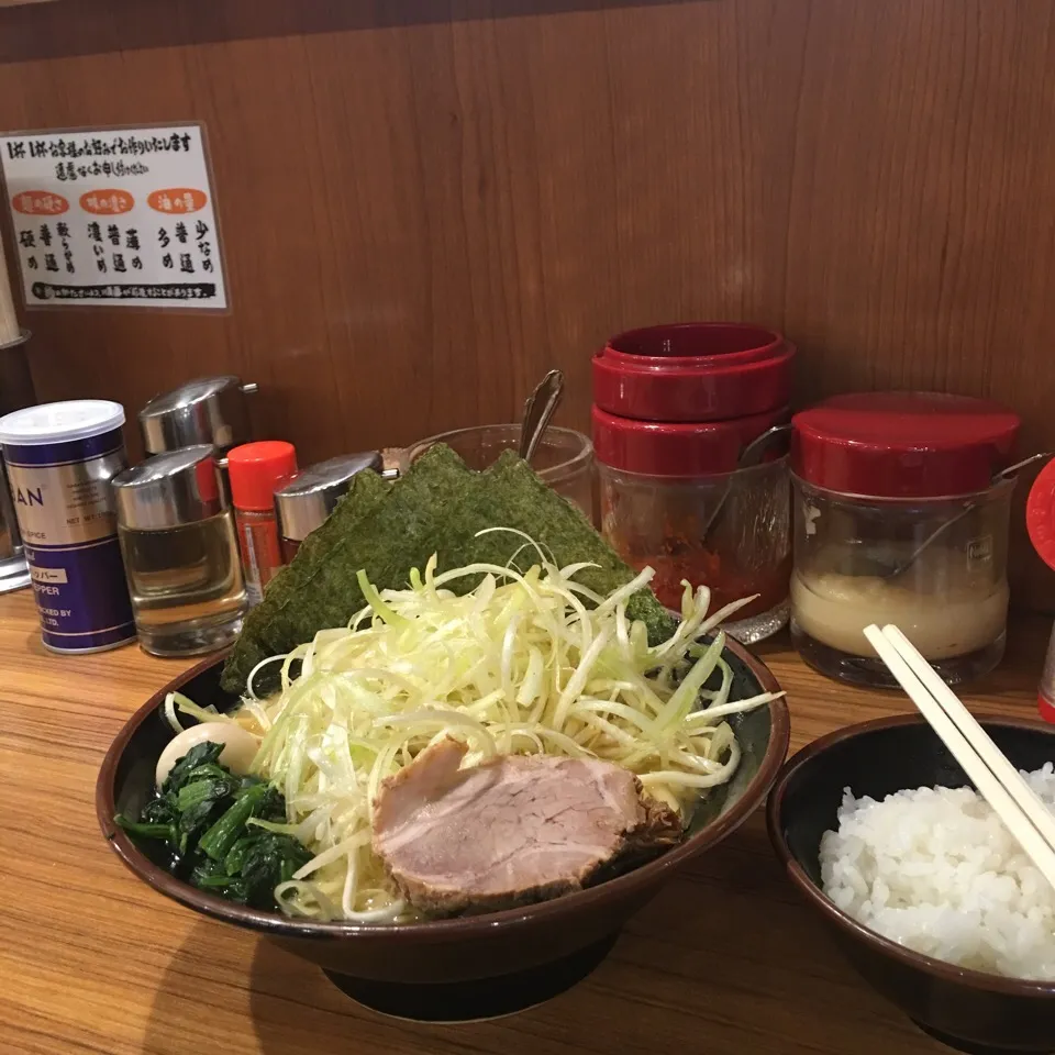 ネギラーメン 麺、硬め。味濃い目 油、多め|Hajime Sakaiさん