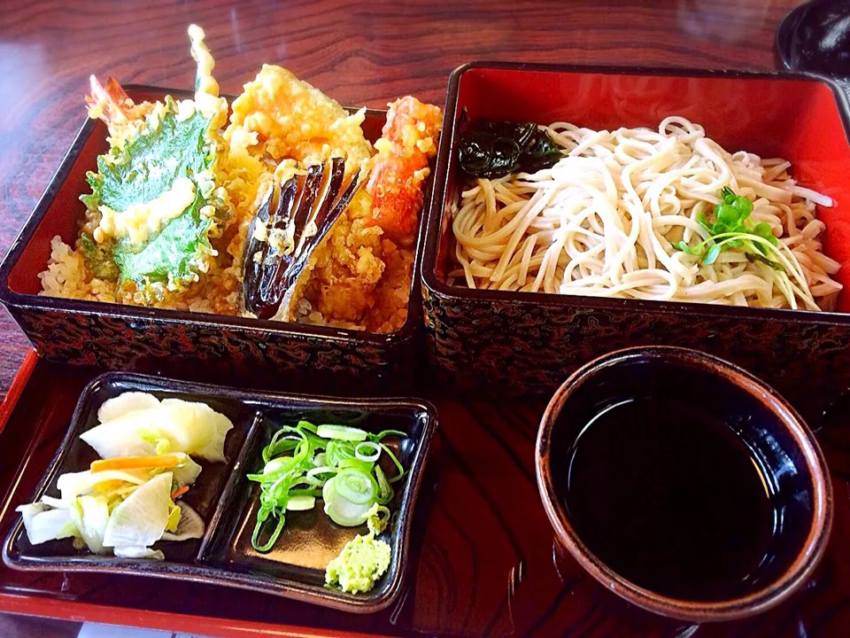 Snapdishの料理写真:天丼とざる蕎麦|かずよさん