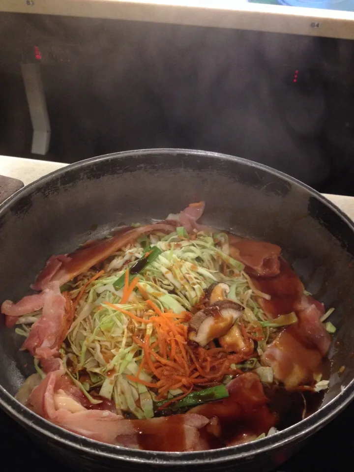 美味しかった‼︎ 味噌ソース鶏肉鉄板焼き。|まるまるさん