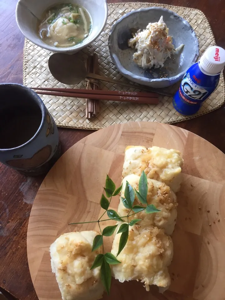 Snapdishの料理写真:今日は、仕事お休みでーす。💖

遅めのブランチ💖|麦チョコさん