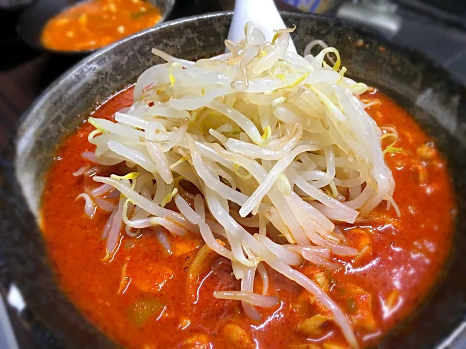 Snapdishの料理写真:大辛肉味噌麺 3辛 @荒木屋|りえさん