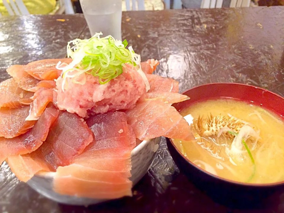 まぐろ丼 食べ放題|不動南平さん