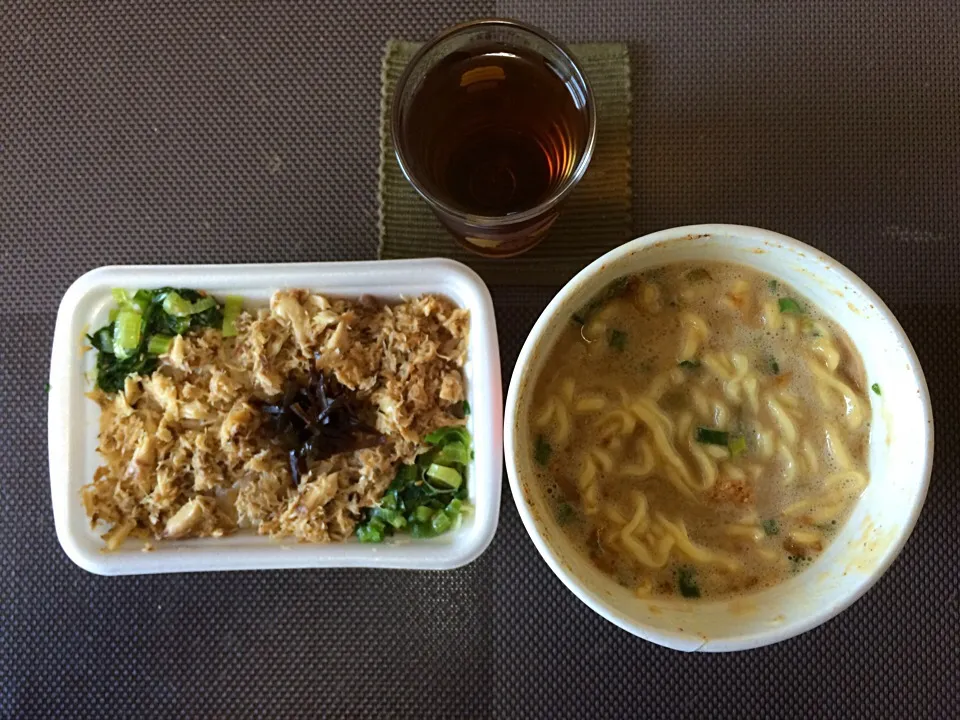 みつ葉ラーメン•焼きさばご飯|ばーさんさん