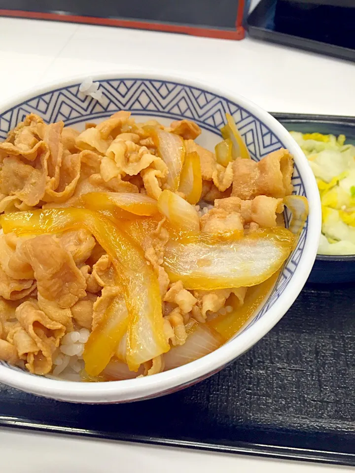 Snapdishの料理写真:豚丼@吉野家|Kunisanoさん