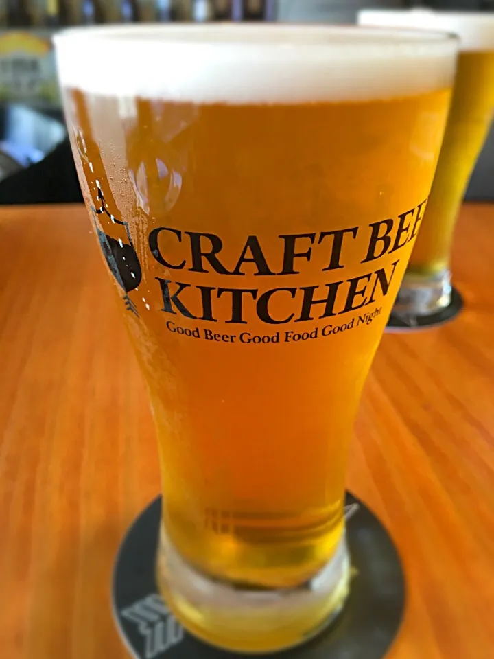 Snapdishの料理写真:Craft Beer KichenでIPA|takbeeさん