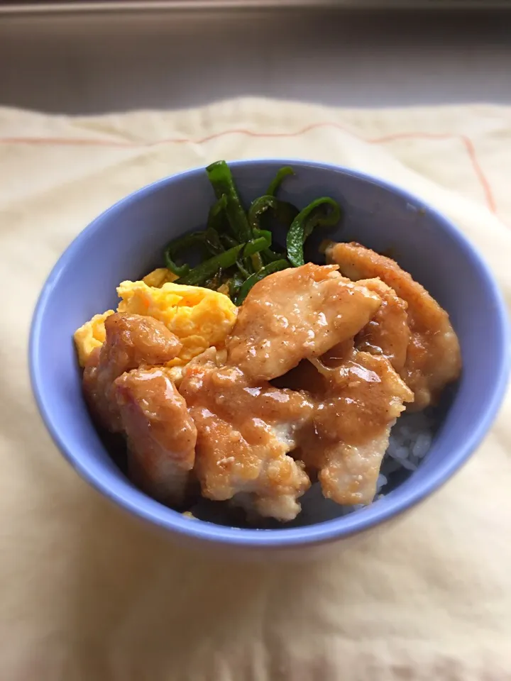 鶏胸肉のゴマだれ丼‼︎|Yoshimiさん