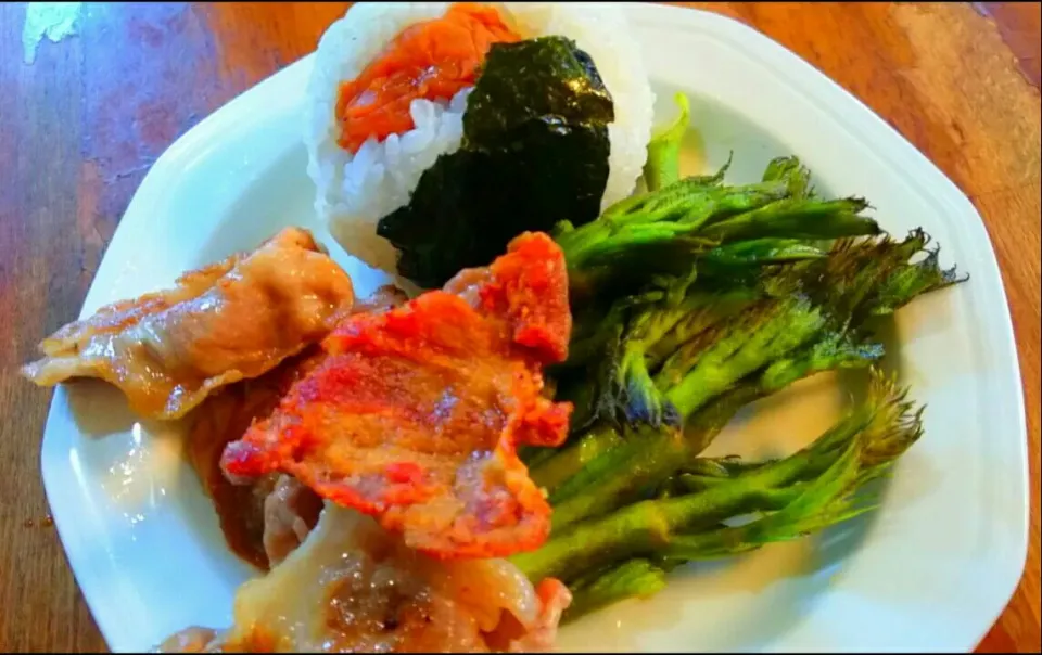 カリアリ豚＆たらの芽のソテー…💕ワンプレートランチ🍴|メイメイda.さん