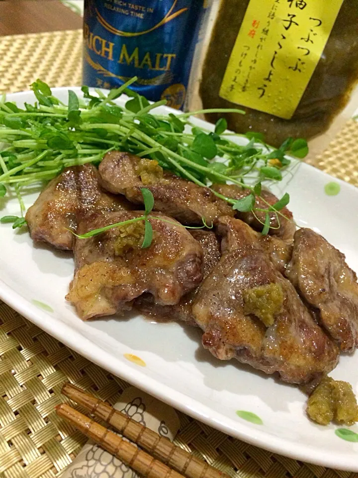 鶏ハツのシンプル炒め
美味しい柚子胡椒でいただきます
🌿🌿🌿|🌿ぴぴさん