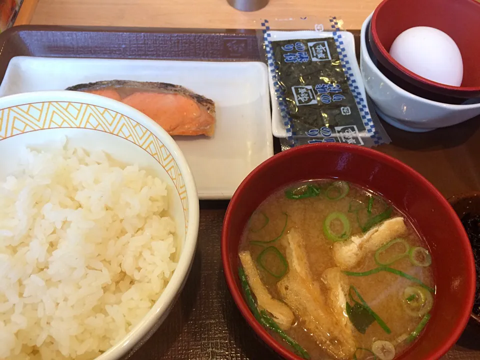 鮭朝食 (※たまご追加)|Koichiさん