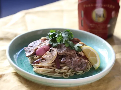 Snapdishの料理写真:ラム肉のエスニック風焼きうどん|ヤマサ醤油公式アカウントさん