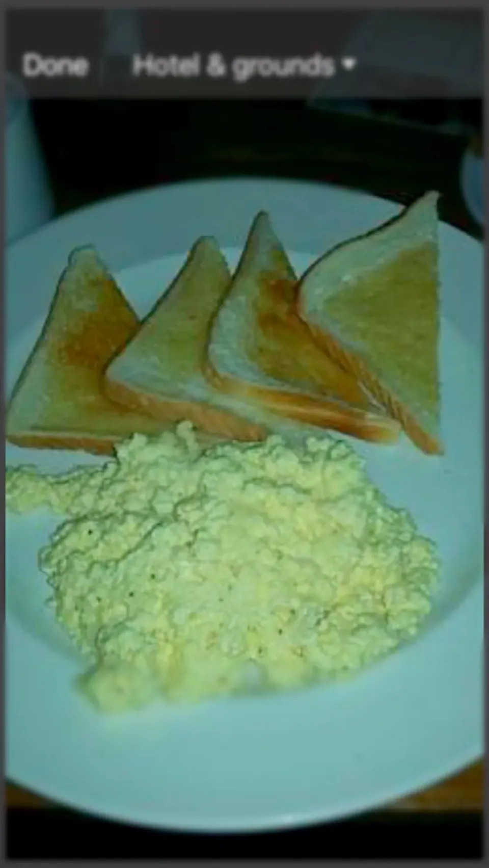 Scrambled eggs & toast.|Karla Collington Ryderさん