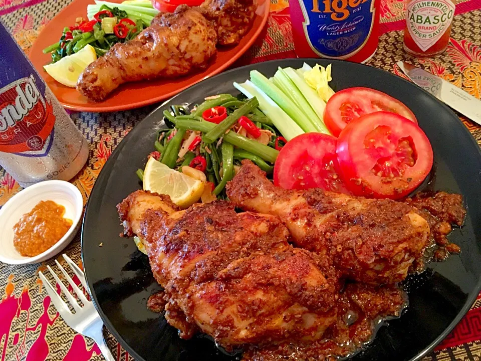 ドラムスティックをサテ焼きで！空芯菜のナンプラーにんにく炒めと🍗|ふかرさん