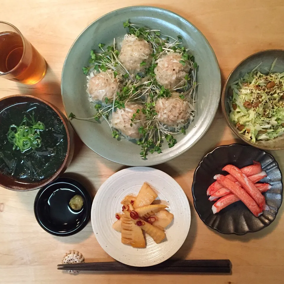 鶏焼売、納豆キャベツサラダ、わかめスープ、筍きんぴら、香り箱|maruruさん