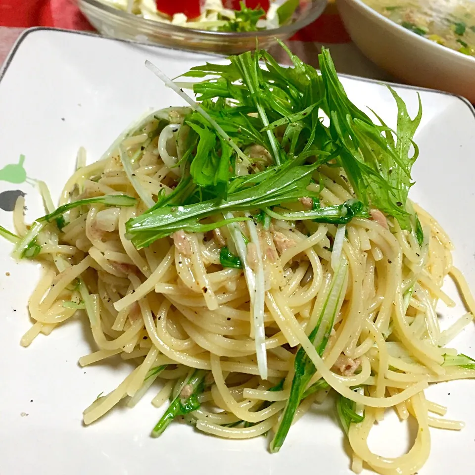 フライパン一つで、水菜とツナの柚子胡椒ペペロンチーノスパゲティー|カウンター嬢さん