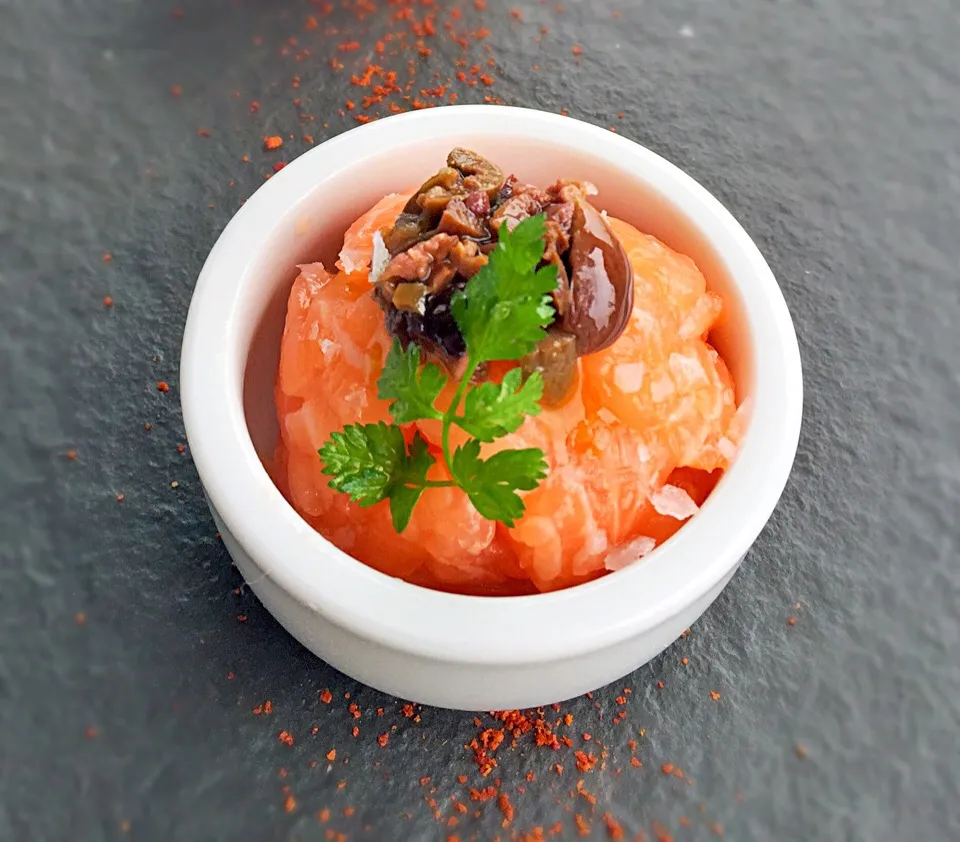 Salmon Tartare with Taggiasche Olives, Orange olive oil, Sicilian salt flakes|laura giardinaさん