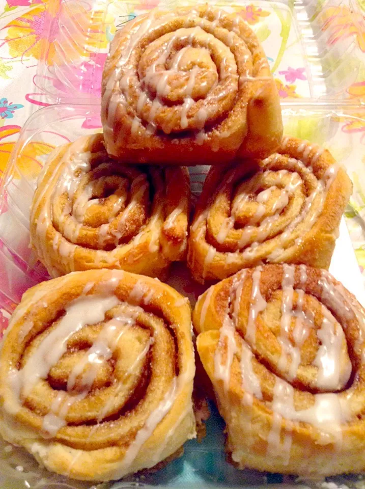 Cinnamon buns|John Baker Greskiewiczさん