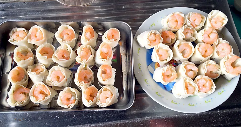 餃子の皮で作ったしゅうまい|しろこ🐾໊さん