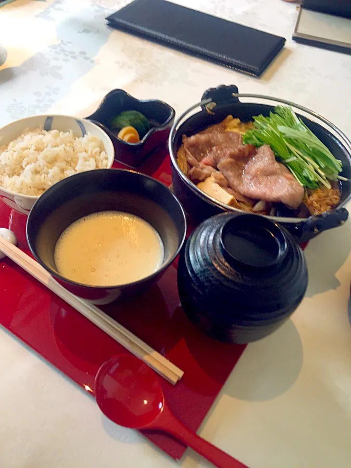 浅草むぎとろ 別館
すき焼き とろろを付けて召し上がりまーす。😍|ジャスミンさん