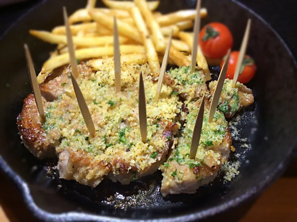 豚肩ロースの香草パン粉焼きのピンチョス|ひでさん