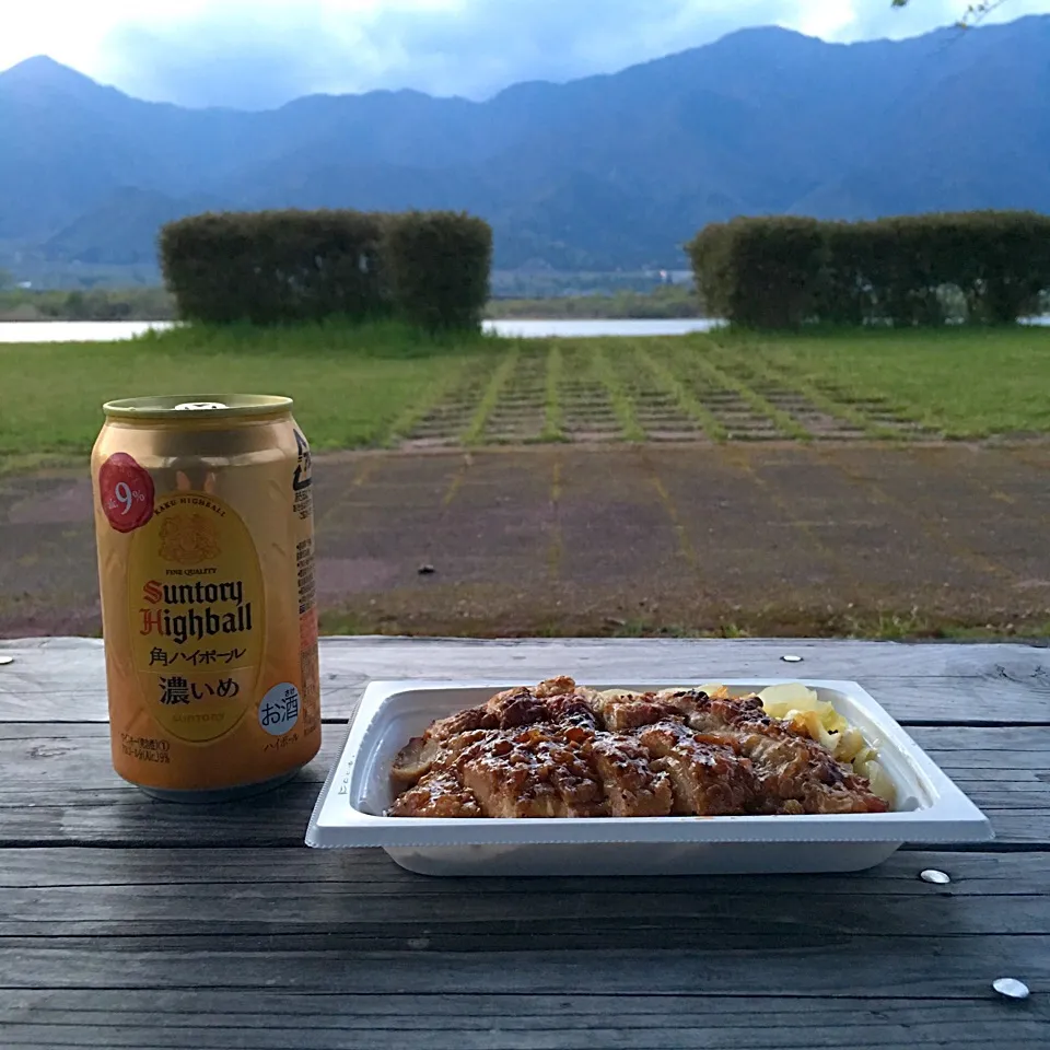 Snapdishの料理写真:夕方ピクニック♬ (▰˘◡˘▰)☝︎|Yoshinobu Nakagawaさん