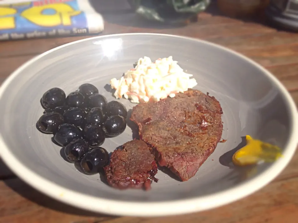 Snapdishの料理写真:Steak, black olives & coleslaw.|Karla Collington Ryderさん