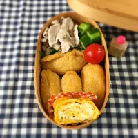 お稲荷さんと豚しゃぶ弁当|ピロさん