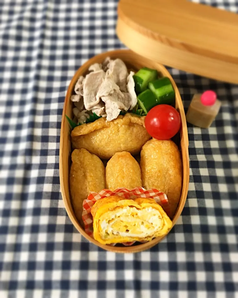 お稲荷さんと豚しゃぶ弁当|ピロさん