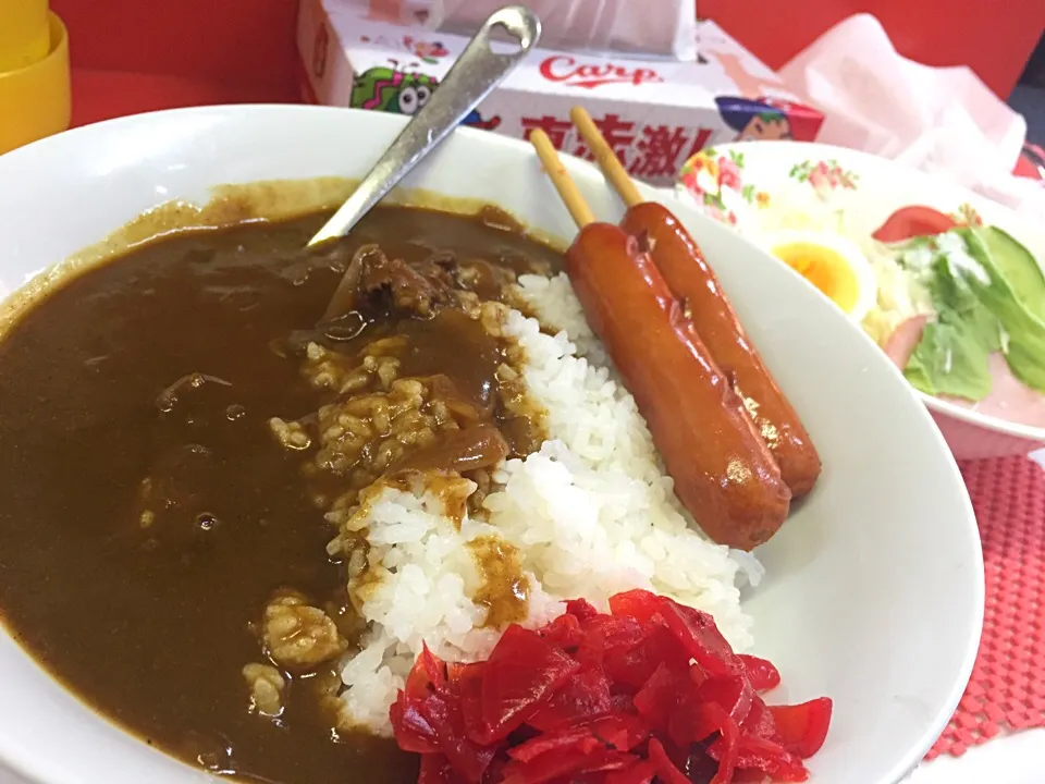 フランク付きカレーライス‼︎|たぁちさん