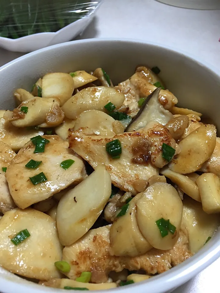 Snapdishの料理写真:chicken breast with mushroom|elvie fujiwaraさん