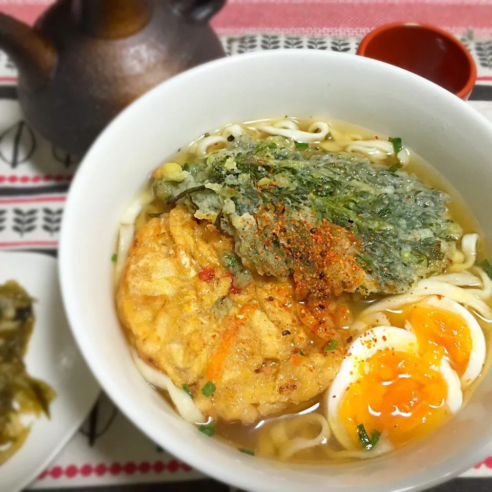 天ぷらうどん
かき揚げと春菊天
温玉のせ|Noriyuki Saitoさん