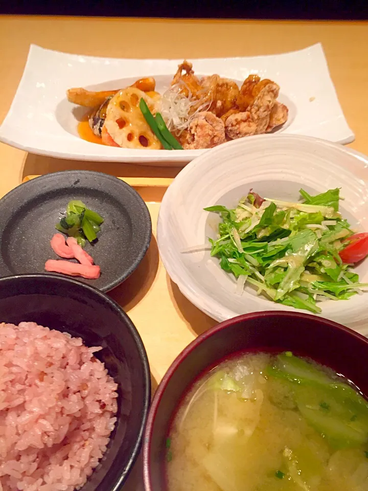 Snapdishの料理写真:鶏と野菜の黒酢あんかけ定食|るい姉さん