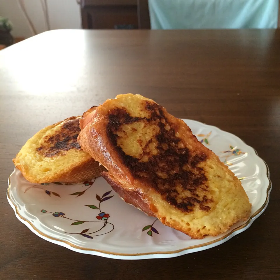 フランスパンのフレンチトースト🍳🐮🍞|まきんすぱん///さん