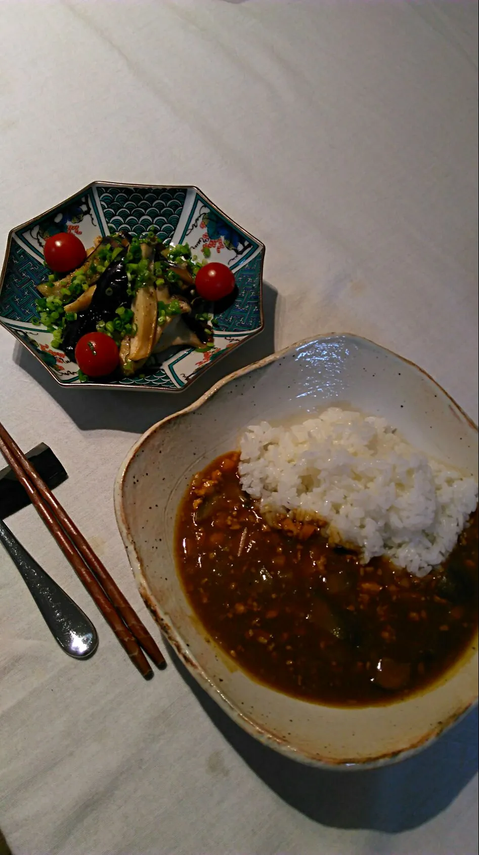 Snapdishの料理写真:スパイシーカレー、なすとエリンギの揚げ浸し|maiko kさん