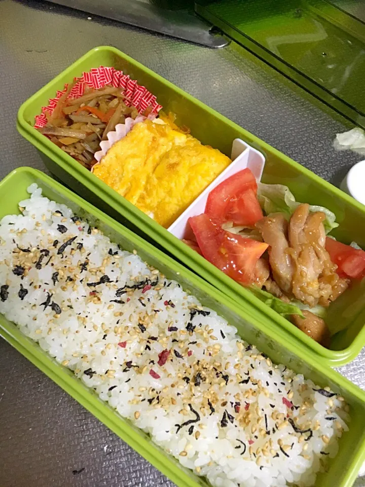 家にあるもので作った初弁当|あつやさん