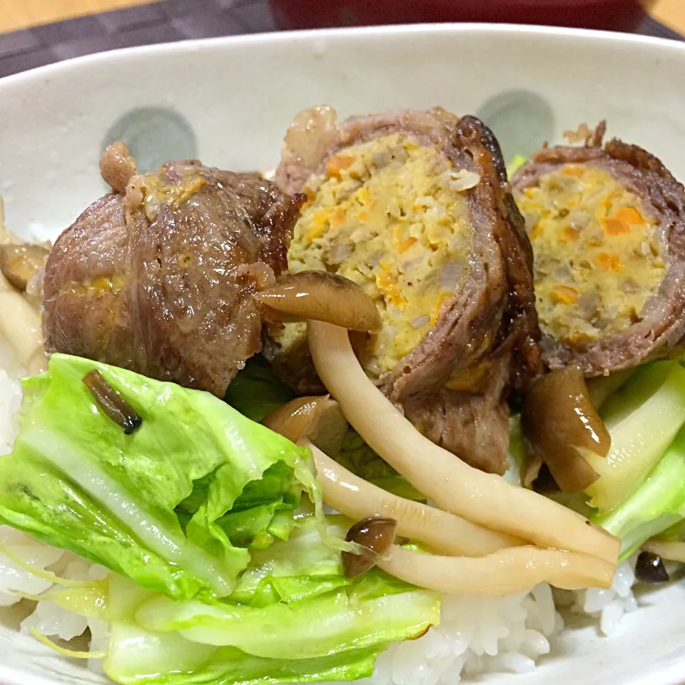 Snapdishの料理写真:昨日の高野豆腐ハンバーグの牛薄切り肉巻きを使って丼|なほこさん