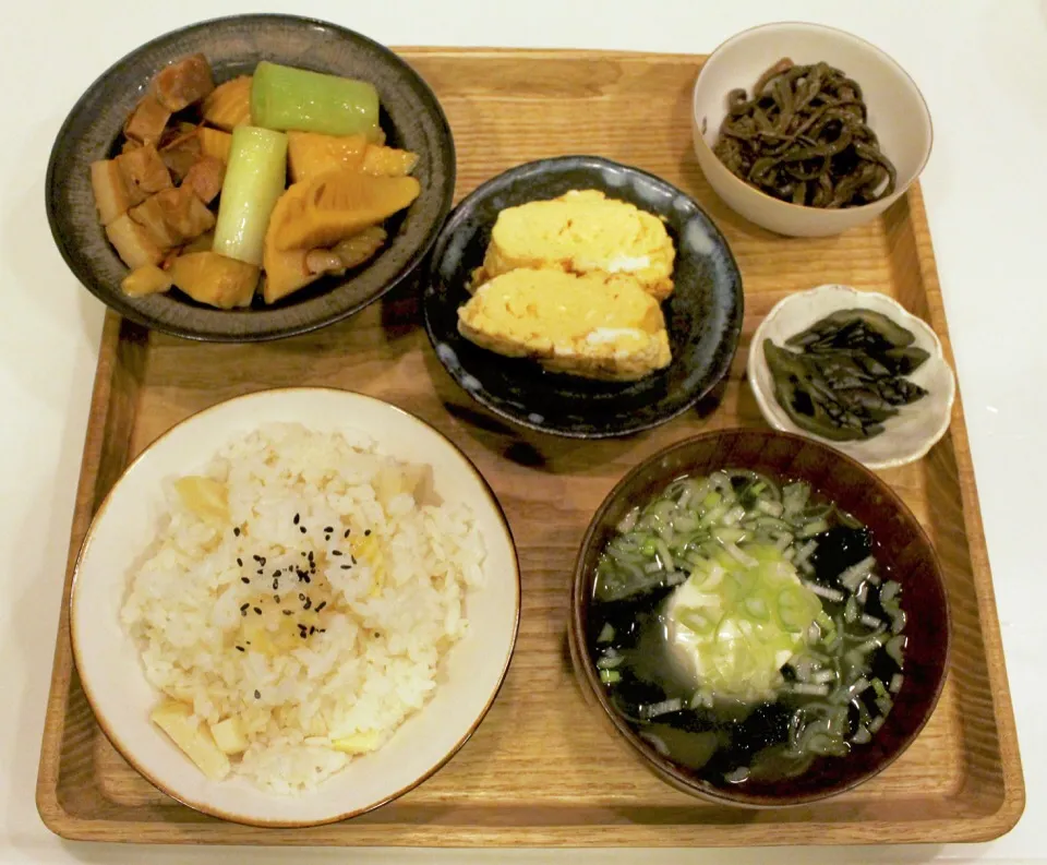 Snapdishの料理写真:今日の晩ご飯
たけのこの煮物😁|もも太郎さん