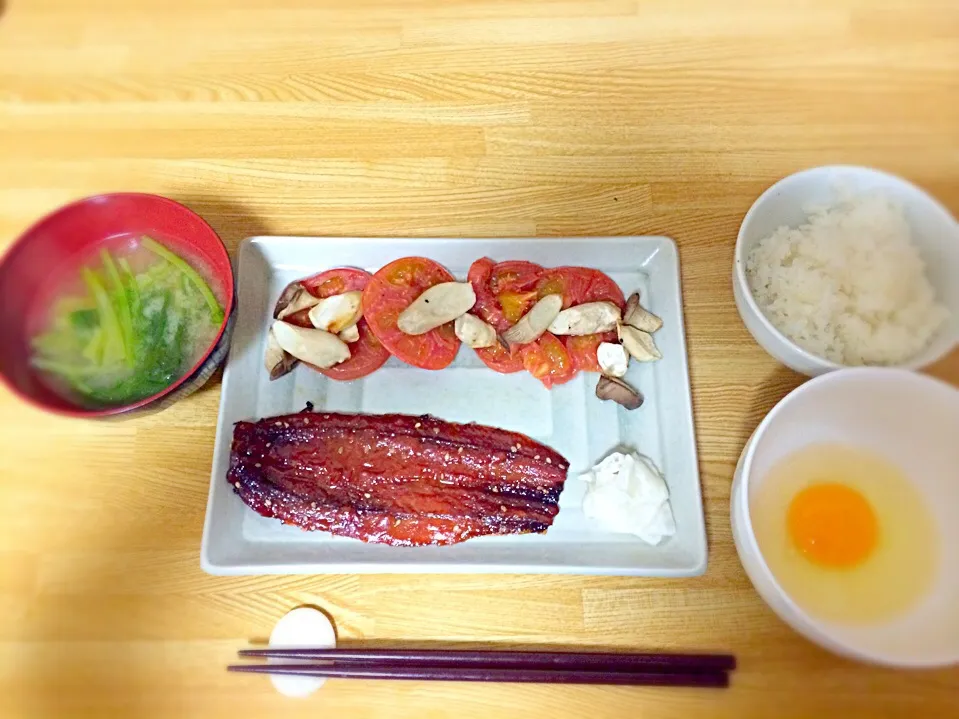 秋刀魚みりん焼き
トマトとエリンギのオーブン焼き
カブの味噌汁|kourijimaさん