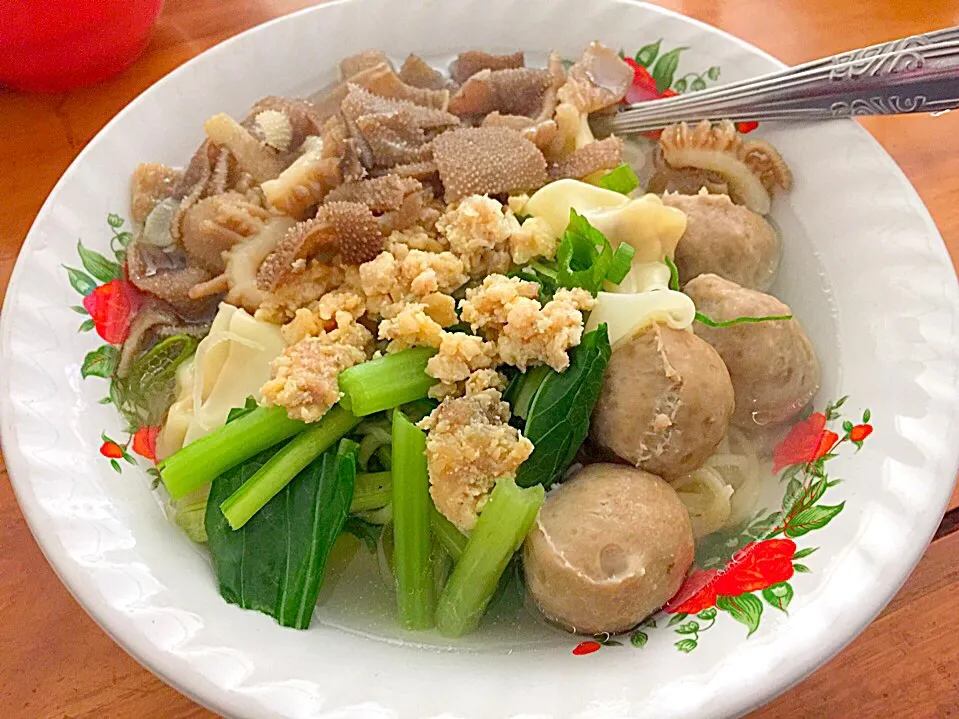 Snapdishの料理写真:Bakso acip|yeni kartikasariさん