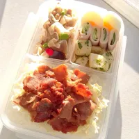 Snapdishの料理写真:生姜焼き&海老シュウマイ弁当*\(^o^)/*|chenri1105さん