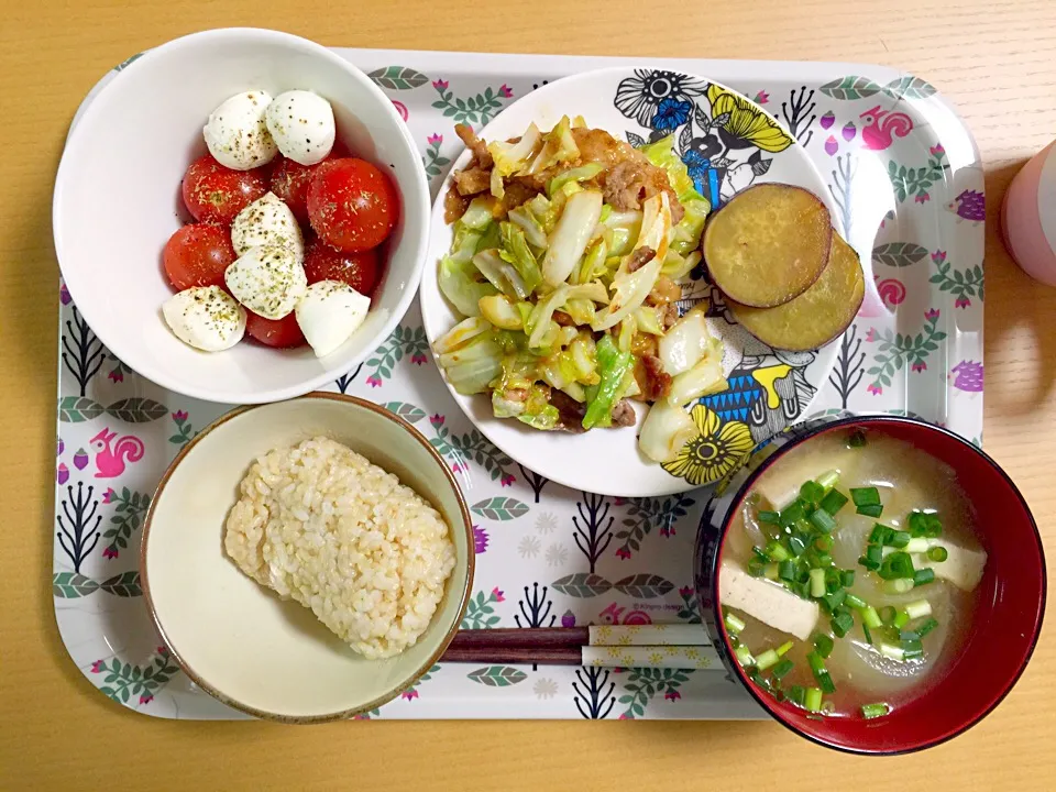 4月21日
カプレーゼ
豚とキャベツの味噌炒め
さつまいも
玉ねぎと厚揚げの味噌汁
玄米|あちゃんみんさん