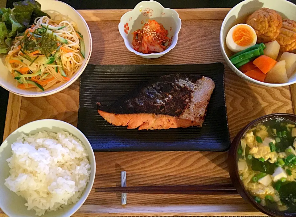 鮭の西京焼き
魚河岸揚げの煮物
明太パスタサラダ
豆腐とわかめのすまし汁|ayumiさん