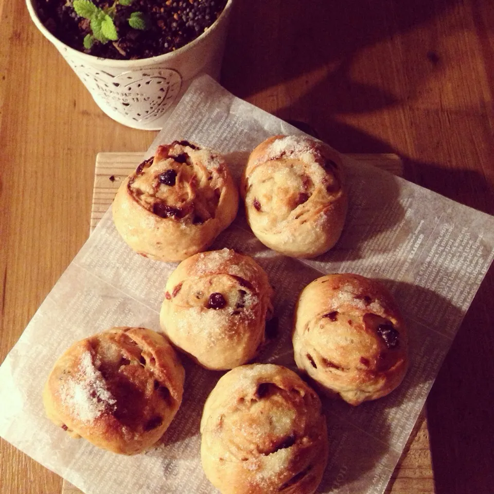 Raisins and sugar bread for breakfast|Tomomi  Nakamuraさん