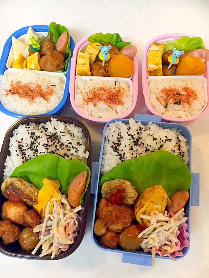 Snapdishの料理写真:今日の子ども達のお弁当〜‼️私夜勤弁当〜は寄せ集め弁当〜につき内緒🙊|Sayakaさん