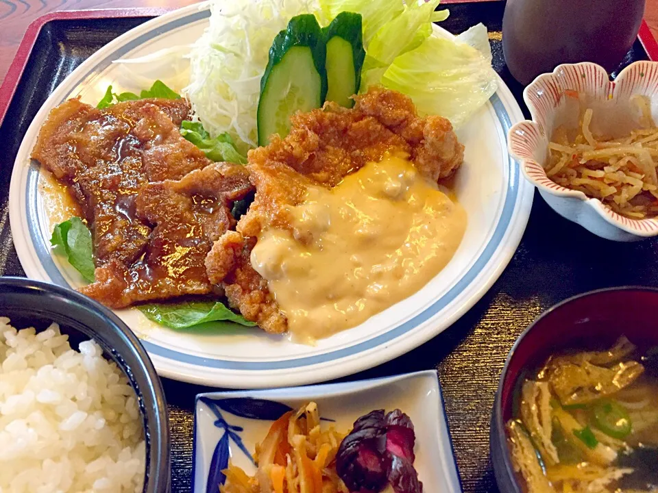 Snapdishの料理写真:チキン南蛮としょうが焼き定食|Masahiko Satohさん