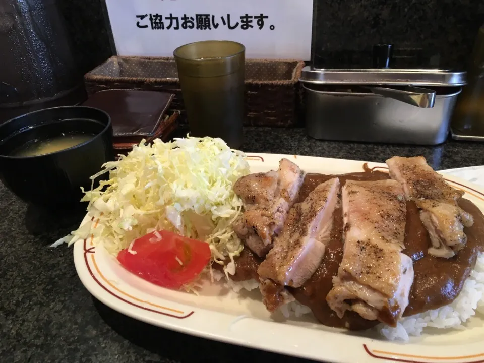 Snapdishの料理写真:おすすめチキンソテーカレー870円|PegaOさん